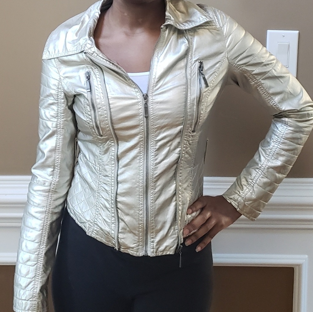 Textured Golden Jacket - Picture 3 of 4